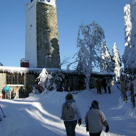 Am Waldesrand Fichtelberg